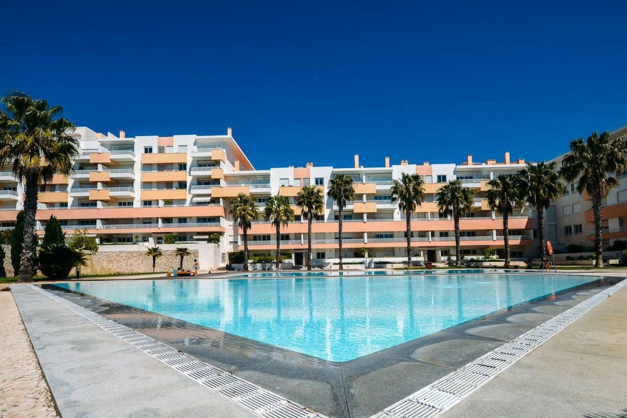 Fantastic Seaside Family Apartment With Pool ปาเรจิ ภายนอก รูปภาพ