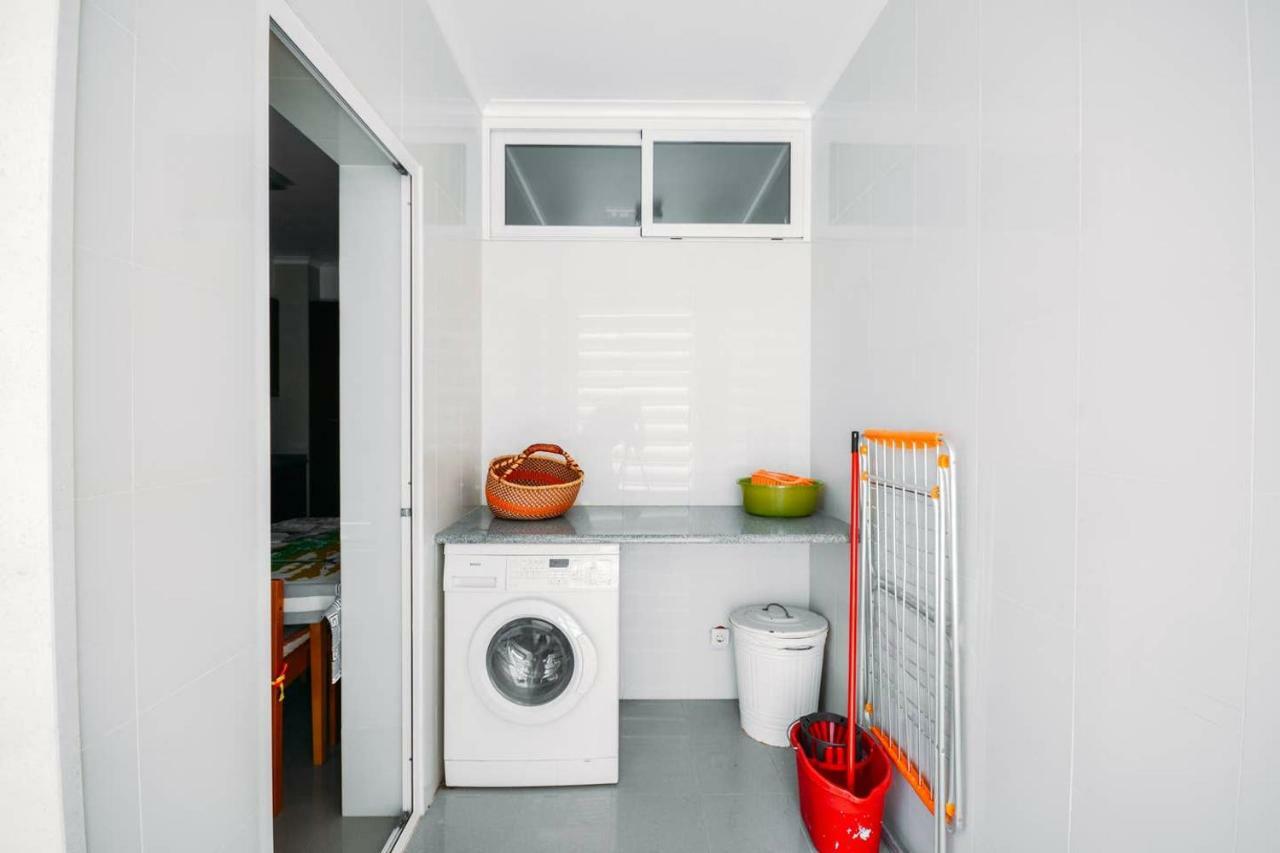Fantastic Seaside Family Apartment With Pool ปาเรจิ ภายนอก รูปภาพ